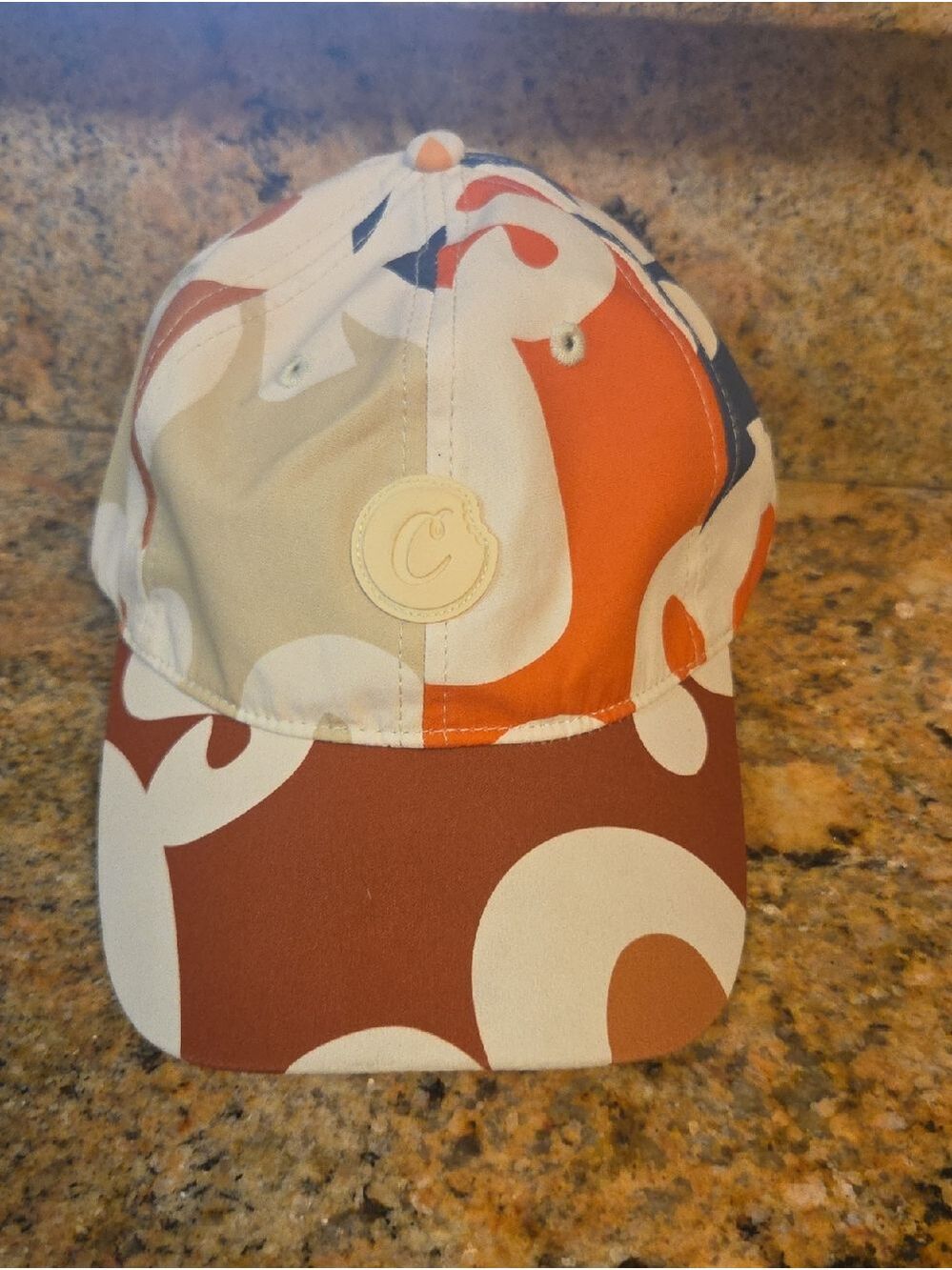 Curved-Brim Men's Baseball Cap in Rust & Cream
